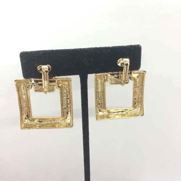 VINTAGE 80S GREEN GOLD TONE SQUARE DOOR KNOCKER CLIP ON EARRINGS - Picture 6 of 12